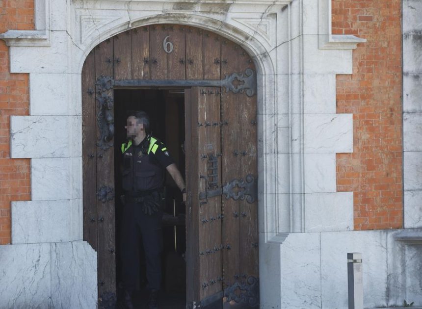 Dimiten tres concejales del PNV en Getxo tras quedar ya imputados por el derribo del palacete protegido