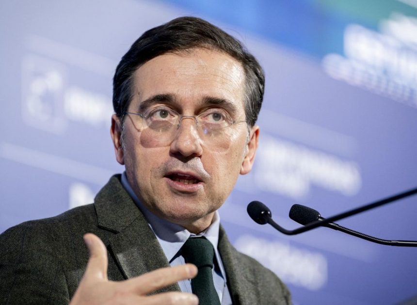 El Gobierno desconoce los detalles del principio de acuerdo sobre Groenlandia: «Si es que la OTAN refuerce la seguridad, bienvenido sea»