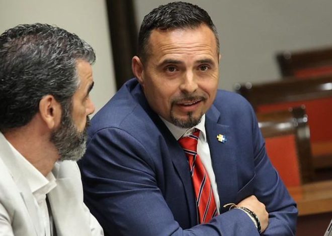 El director del Servicio Canario de Salud cobra 38.000 euros más que su antecesor por un plus bajo lupa del Constitucional