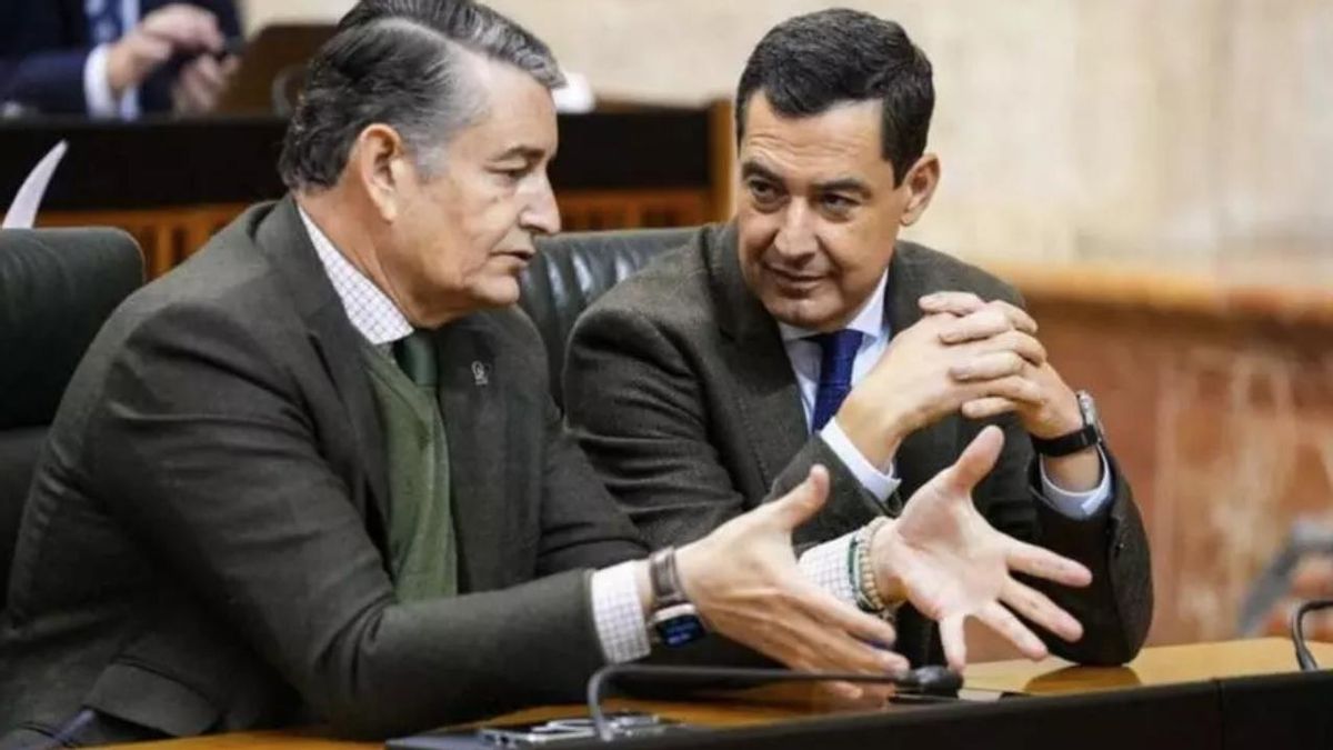 Un juez imputa a dos altos cargos de la sanidad andaluza en Cádiz por el caso de los contratos a dedo archivado en Sevilla