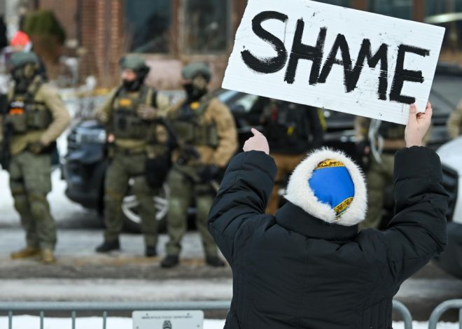 Trump amenaza con aplicar la ley contra las insurrecciones en Minnesota por las protestas contra el asesinato del ICE