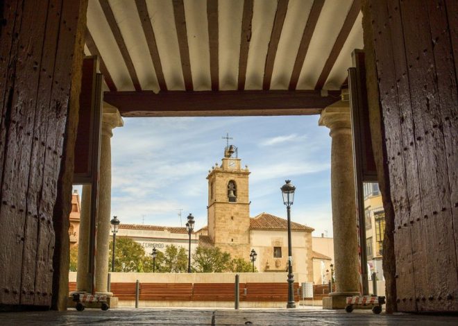 Patrimonio y gastronomía en la ciudad de La Mancha que llegó a albergar más de 2.000 cuevas para hacer vino