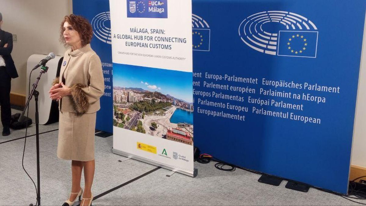 Montero señala que están trabajando para reeditar el bloque de investidura y presentar los presupuestos este trimestre