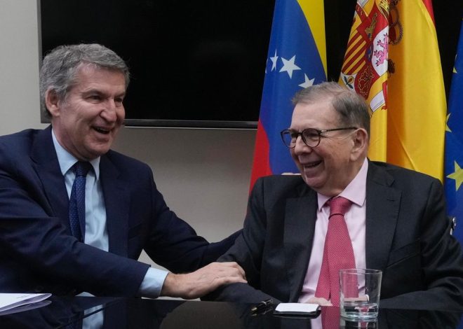 Feijóo se reúne con Edmundo González y tacha de «ilegítima» la presidencia de Delcy Rodríguez que avala Trump