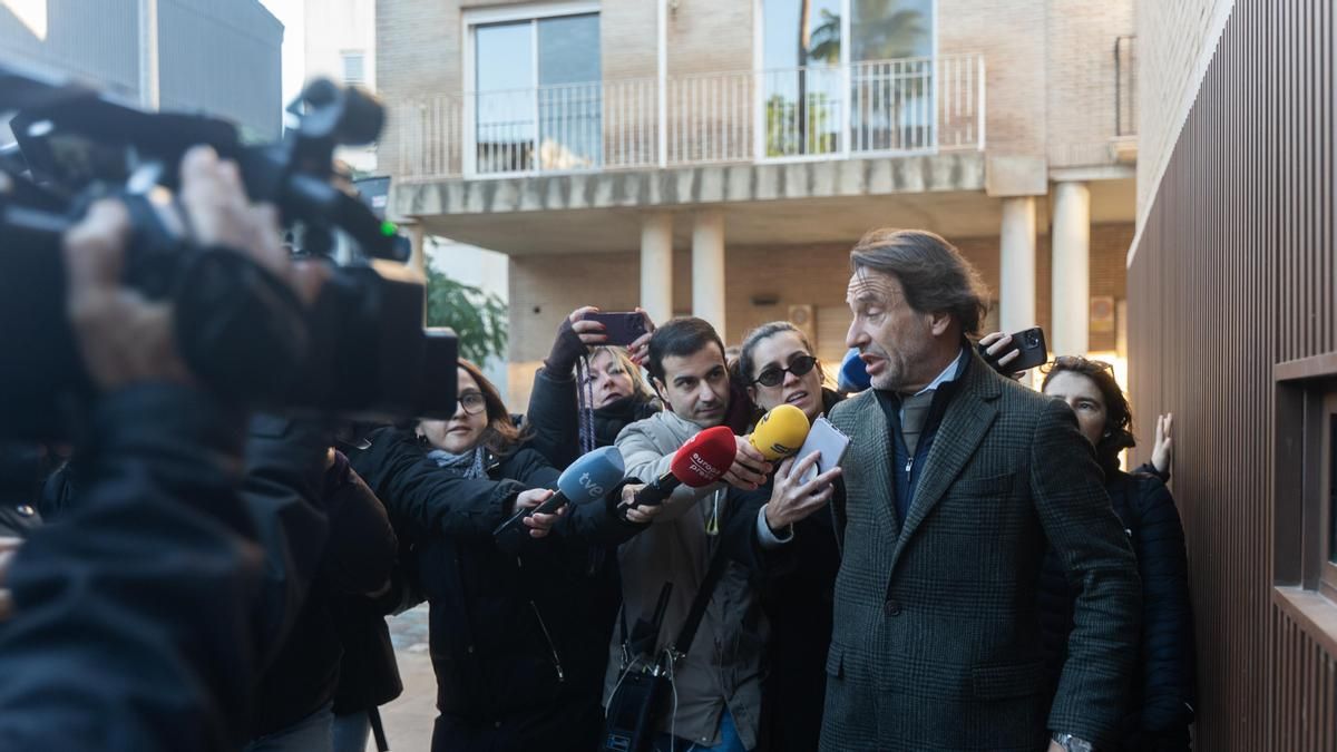 Los técnicos no logran recuperar ante la jueza de la dana los whatsapps del jefe de gabinete de Mazón, que formateó su móvil