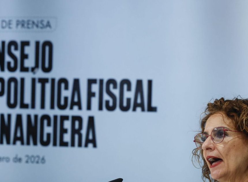 Montero exige al PP que presente una financiación autonómica propia tras salir en tromba contra su propuesta