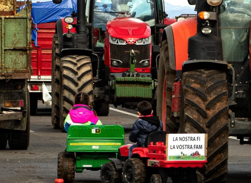 Los tractores vuelven a las calles contra Mercosur: «Si no controlan la cocaína, cómo van a controlar la miel o el vacuno»