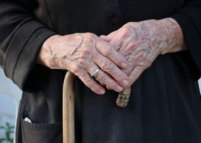 La longevidad es más hereditaria de lo que creíamos: los genes explican hasta el 55% de la esperanza de vida humana