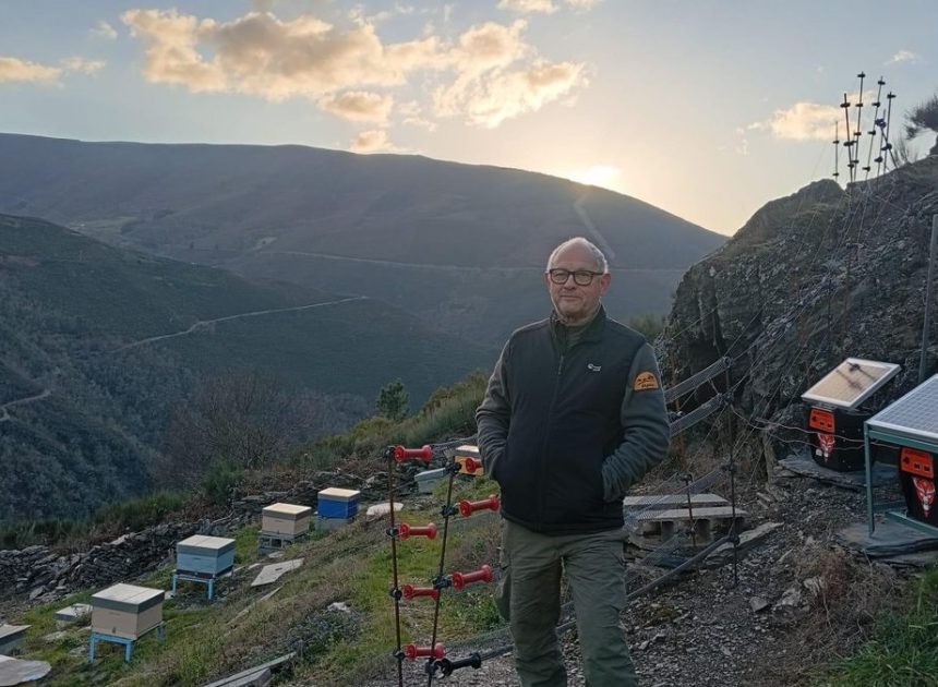 Roberto Hartasánchez, director honorario de Fapas: «Las comunidades autónomas hacen censos de osos a la carta»