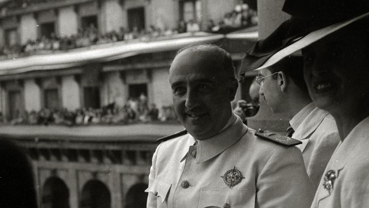 Una cabeza de Franco devuelta por mensajero: la pugna entre un escultor y la Diputación de Álava en 1947