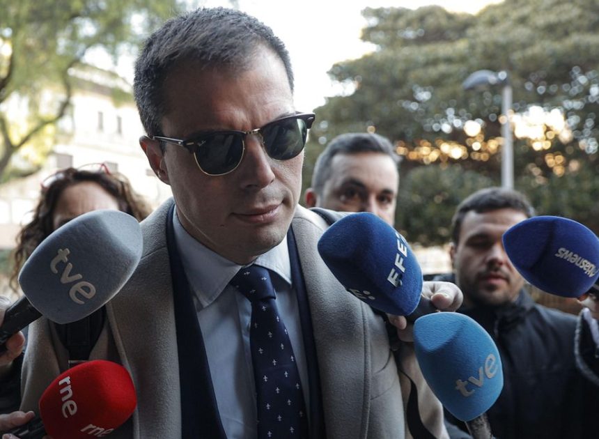 El alto cargo de Presidencia no aclara la escapada del jefe de gabinete de Mazón en la dana: «A lo que fuera me daba igual»