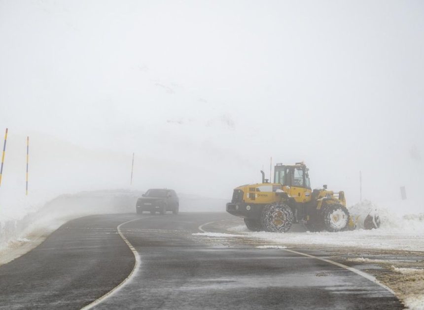 Nevadas en la Sierra madrileña con acumulación de más de 10 centímetros y lluvias en el resto de la Comunidad