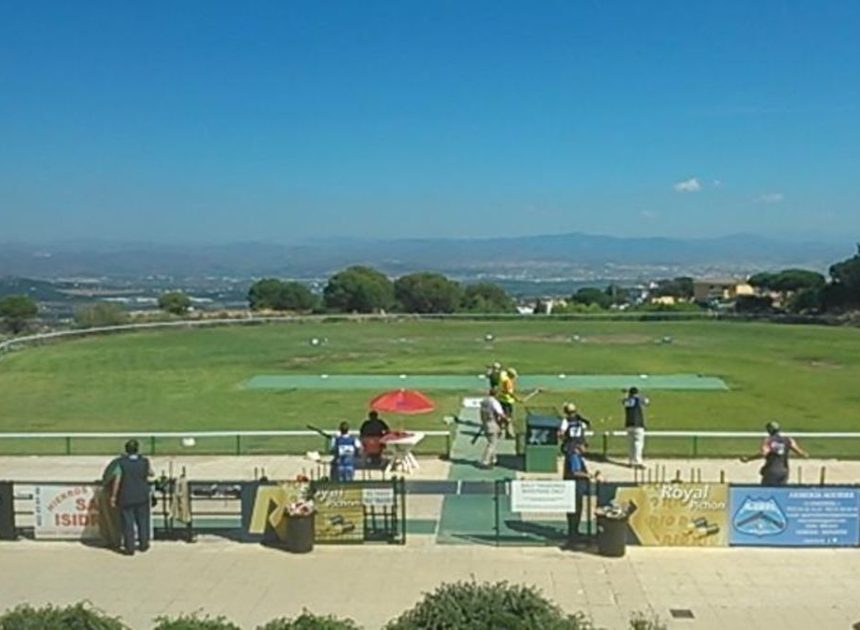 Medidores contra disparos: la batalla de los vecinos de una urbanización de Málaga contra el ruido del club de tiro