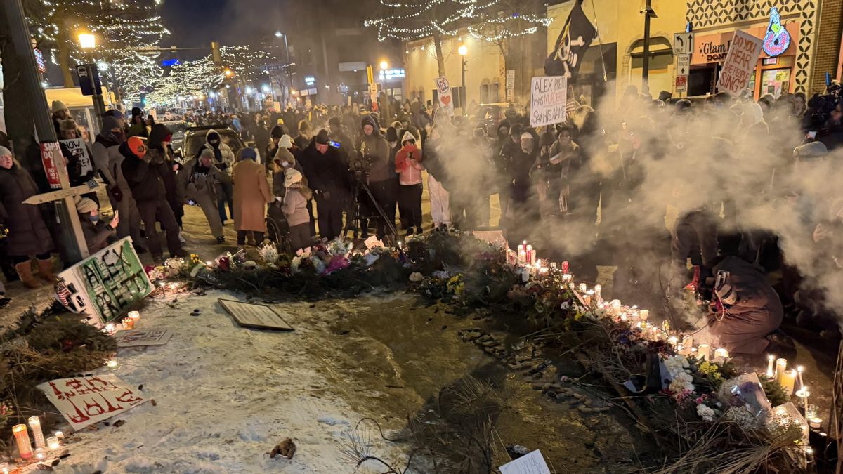 «¡Di su nombre, Alex Pretti; di su nombre, Alex Pretti!»: la vigilia a -22ºC por el último asesinado en Minneapolis a manos de agentes federales