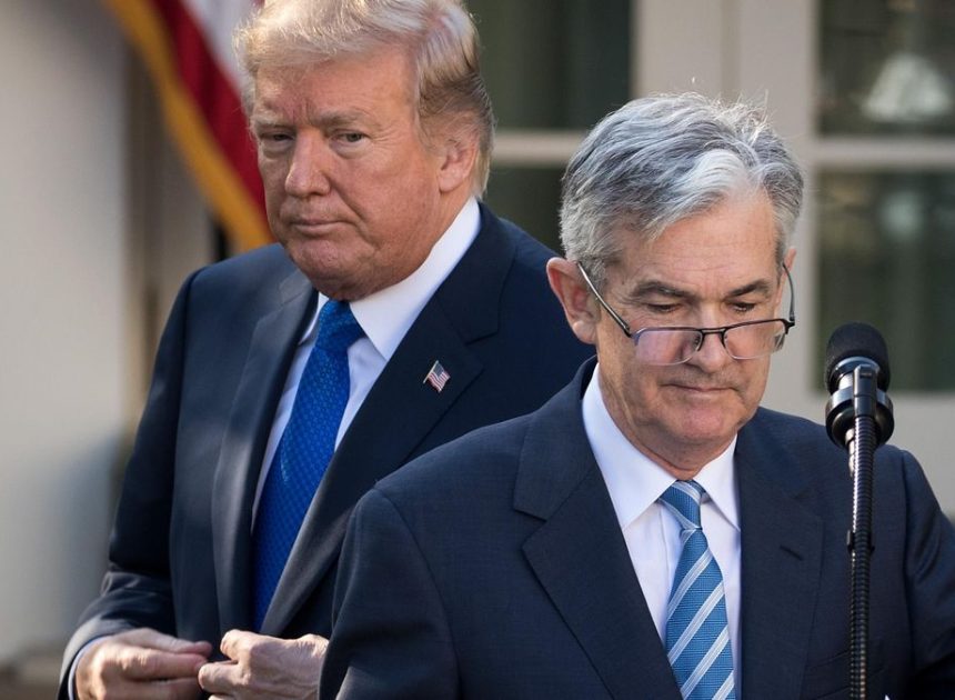 Antiguos presidentes de la Fed acusan a Trump de intentar «socavar» la independencia del organismo con la persecución contra Powell