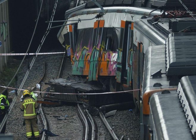 Los sindicatos presionan a Adif con la amenaza de una huelga como en Renfe