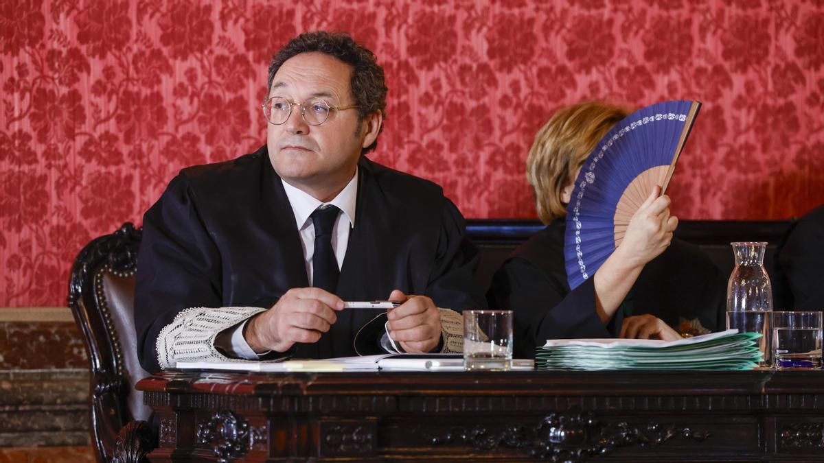 El ex fiscal general pide al Supremo que se suspenda cautelarmente su condena antes de acudir al Constitucional