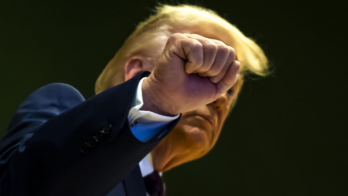 Trump anuncia una demanda contra JP Morgan de 5.000 millones de dólares por una supuesta «exclusión bancaria por motivos políticos»