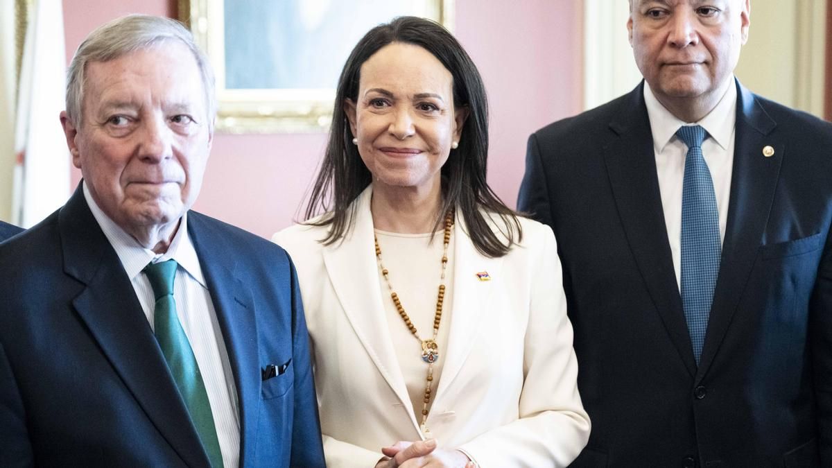 La cipaya malinchista y el vendepatrias emasculado