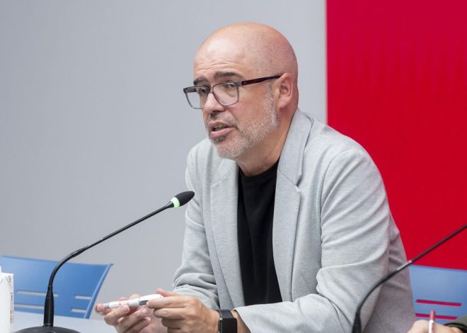 El líder de CCOO apuesta por sindicalizar a los migrantes para «que no se conviertan en mano de obra barata»