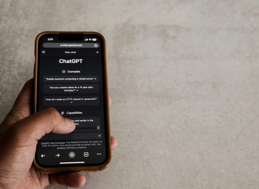 OpenAI lanza una función de salud en ChatGPT y pide a los usuarios a compartir sus datos sanitarios e historial médico