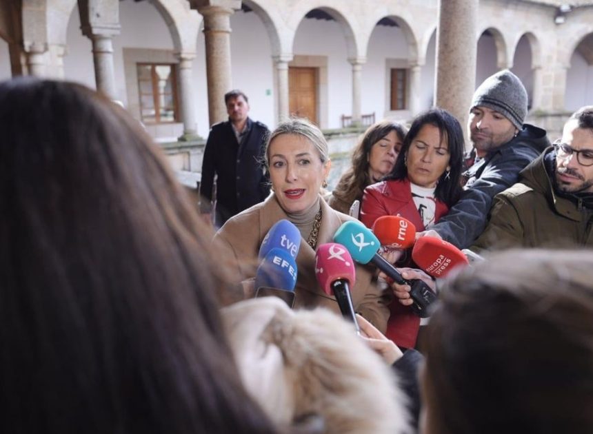 PP y Vox acuerdan una fecha, que mantienen en secreto, para intentar desbloquear la negociación en Extremadura