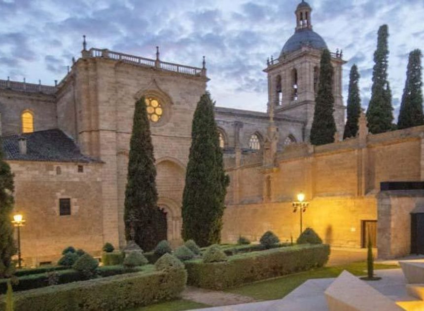 Llena de historia y rodeada por una muralla con forma de estrella: así es la ciudad con el carnaval más antiguo de España