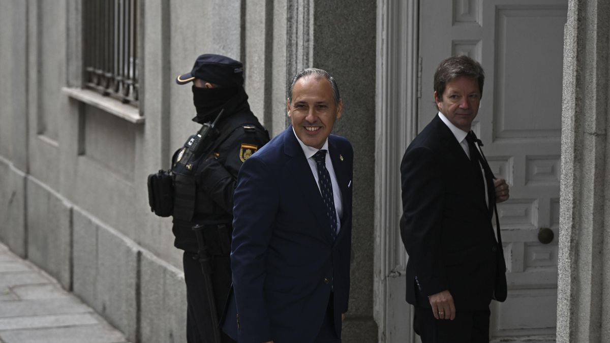 Juristas progresistas presentan una queja ante el Colegio de Abogados de Madrid por su “sumisión” a Ayuso