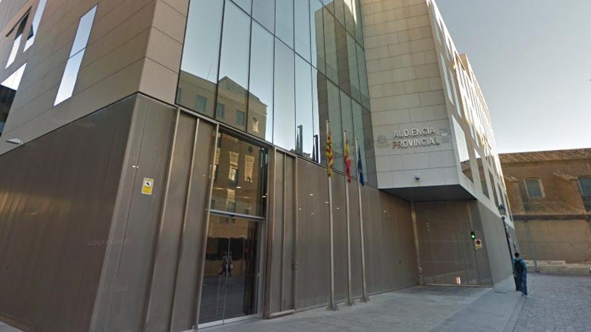 Penas de 13 y 14 años a los siete jóvenes de la Manada de Zaragoza: «La utilizaron como un juguete sexual» dos días y medio