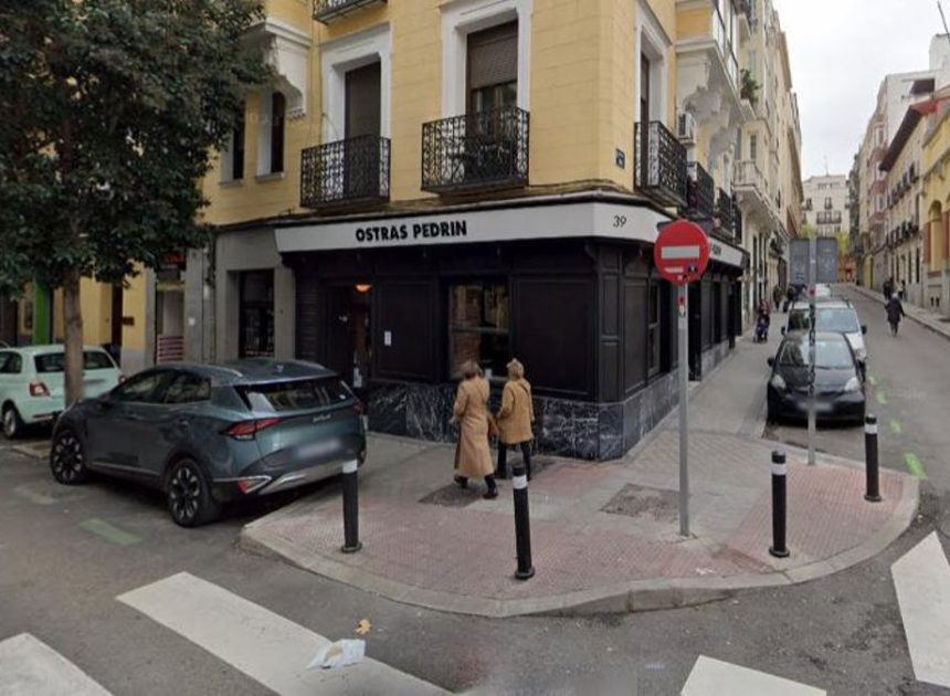 Madrid Salud investiga la intoxicación de diez personas después de comer ostras en una franquicia de Chamberí