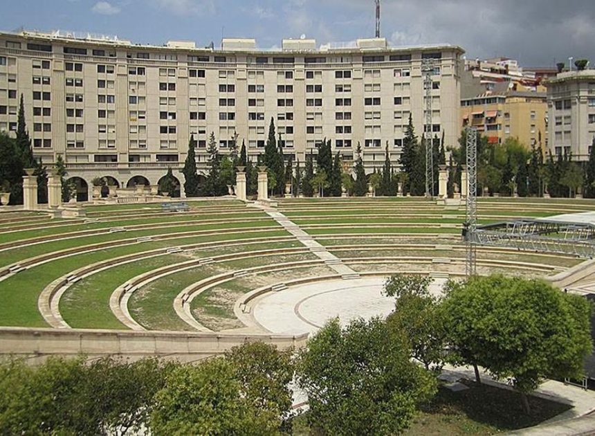 Compromís pide a Benidorm que retire el nombre de Julio Iglesias del auditorio tras las denuncias de agresiones sexuales