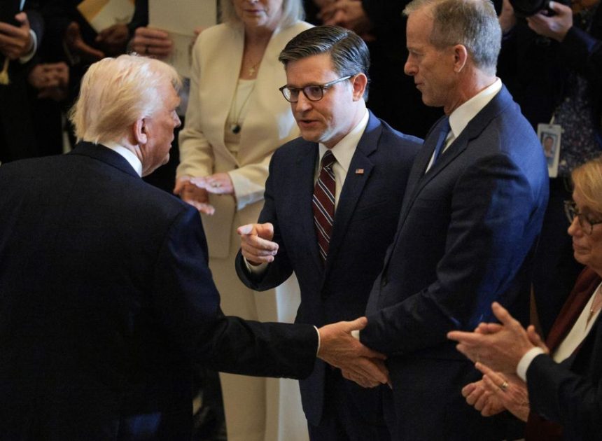 El Senado de EEUU aprueba el acuerdo entre demócratas y la Casa Blanca para financiar la Administración y debatir restricciones al ICE