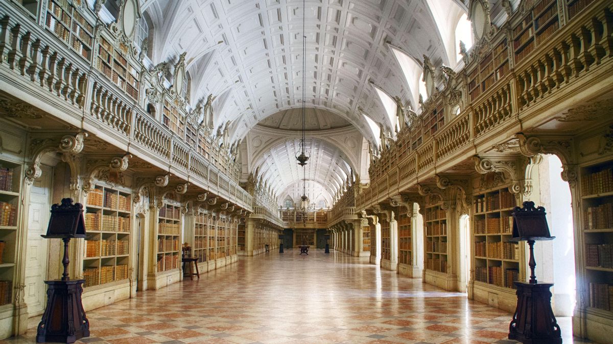 La magia de la biblioteca de Portugal con más de 40.000 metros cuadrados, recién restaurada y abierta de nuevo al público