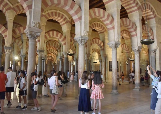 Hay menos turistas en España: el sector asume una caída de 20.000 viajeros diarios por la menor demanda local