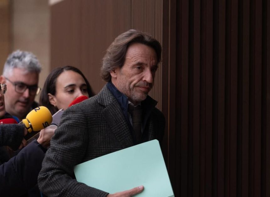 La jueza de la dana encarga a la Guardia Civil que obtenga de Meta los whatsapps borrados por el jefe de gabinete de Mazón