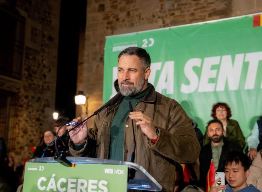 Vox niega una ruptura del diálogo en Extremadura y mete presión a Guardiola para que les dé las consejerías que piden: «Ojalá atienda a razones»