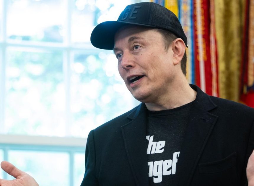 Elon Musk ataca a Sánchez por la norma que regulará las redes sociales: «Es un traidor al pueblo de España»