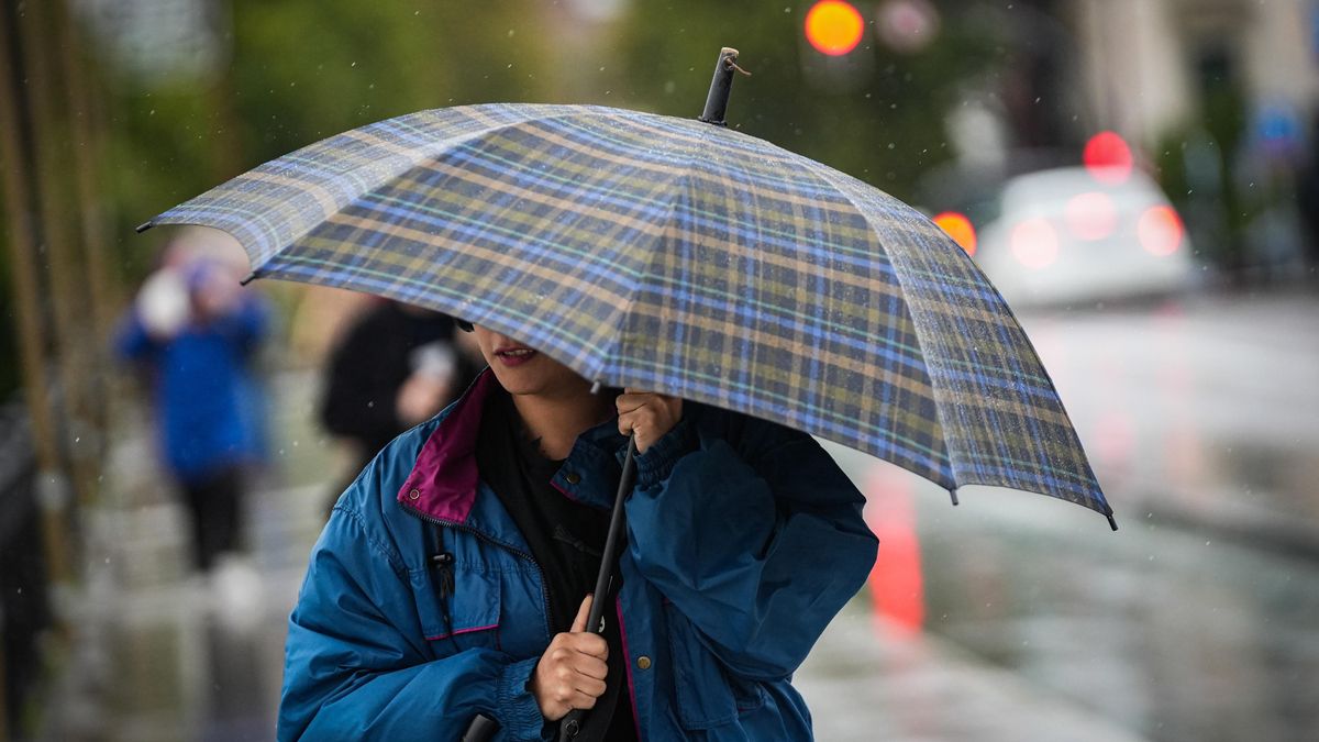 La semana arranca con lluvias en casi toda España y subida de las temperaturas