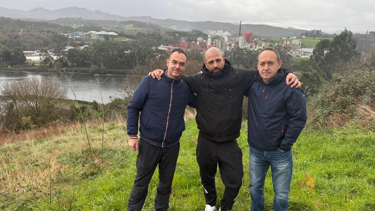 Sombras desde la chimenea: vidas truncadas por los despidos que amenazan la mayor planta de celulosa asturiana