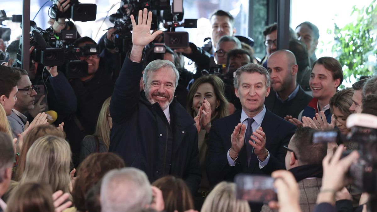 Feijóo pide a Vox “entenderse con responsabilidad” y “no repetir los errores de 2023” en pleno ciclo electoral