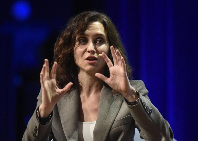 Ayuso afirma que el Gobierno solo quiere «inmigrantes pobres» y mantiene el bulo de que la regularización «manipula censos electorales»