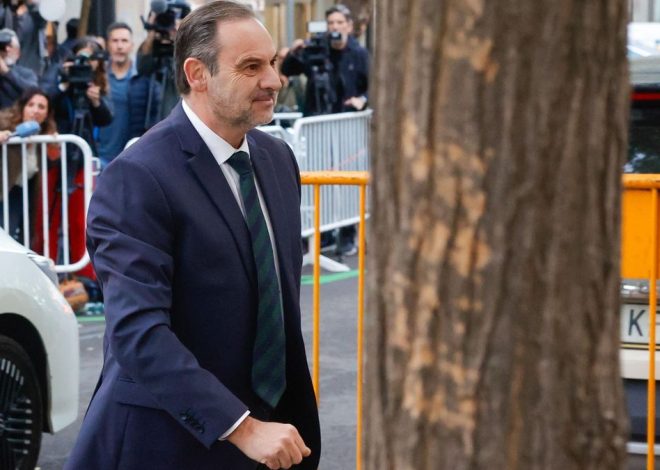 El Congreso no indemnizará a Ábalos por su cese al estar suspendido cuando lo pidió y ser incompatible con su jubilación