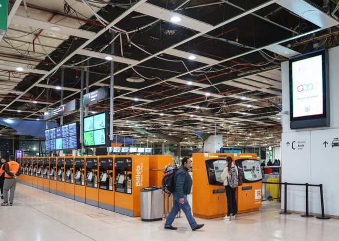 La huelga ferroviaria arranca en Catalunya sin los servicios mínimos previstos y alarga los problemas de Rodalies