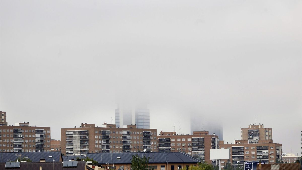 La lluvia da un cierto respiro en Madrid, pero con aviso por rachas muy fuertes de viento en la Sierra