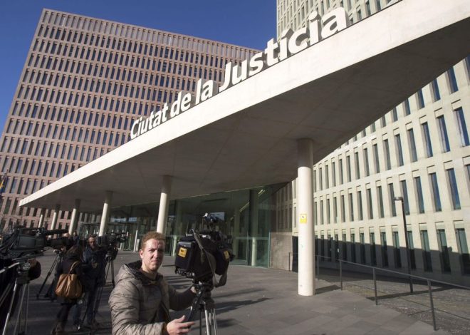 La Justicia ordena investigar la filtración policial en 2014 de datos de los jueces partidarios de una consulta en Catalunya