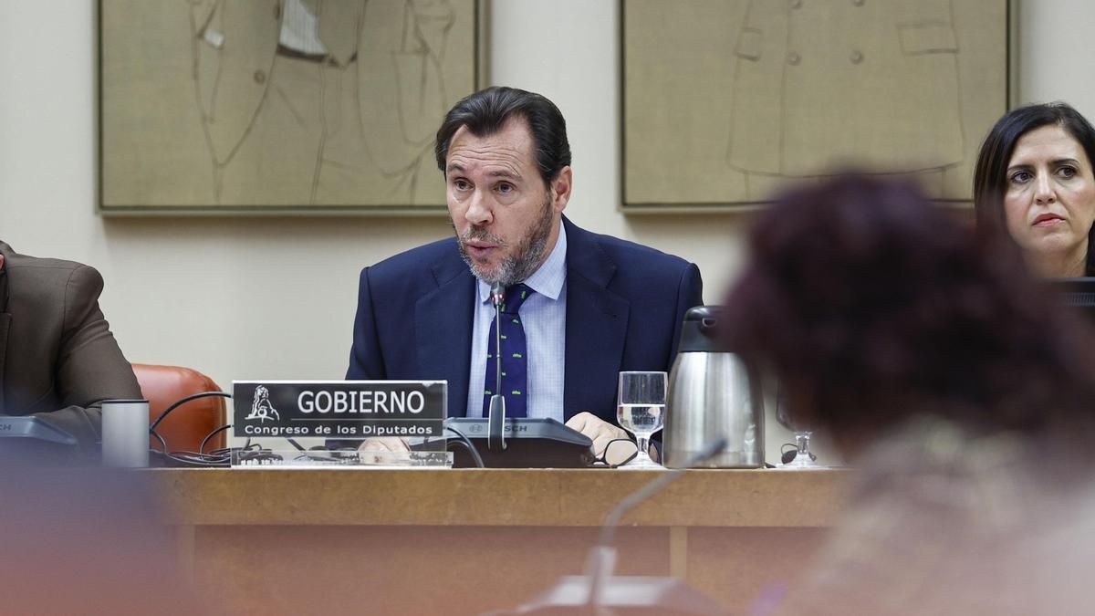 Óscar Puente se defiende de los «bulos» sobre el accidente de Adamuz: «Los afectados tienen derecho a conocer la verdad»