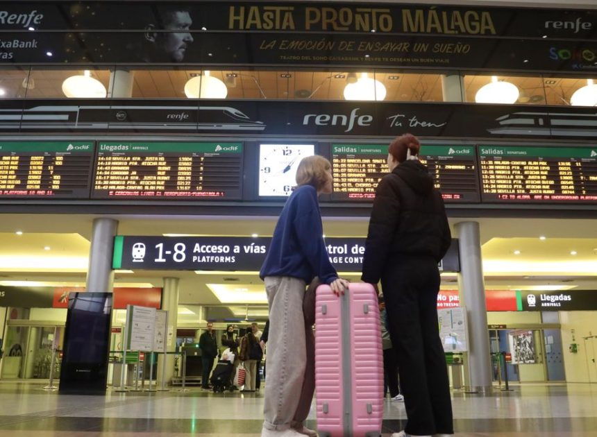 Los sindicatos mantienen la huelga en Renfe y Adif  el 9, 10 y 11 de febrero tras la primera reunión con Óscar Puente