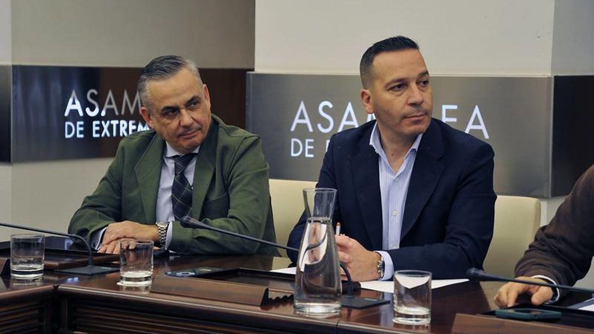 El órdago de Vox a Guardiola: exige Agricultura, Economía y una vicepresidencia que tendría Interior, Seguridad e Inmigración