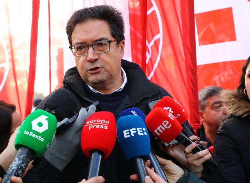 El ministro Óscar López elude retractarse de su acusación al fallecido Lambán pese al aluvión de críticas del PSOE aragonés