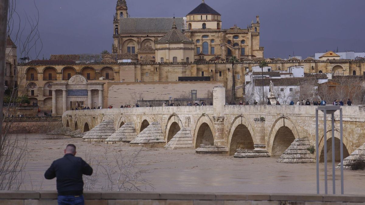 La borrasca Marta vuelve a traer lluvia y viento fuerte para este fin de semana y mantiene más de una decena de comunidades en alerta